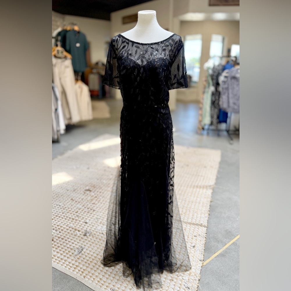 Chic Black Lace Maxi Dress